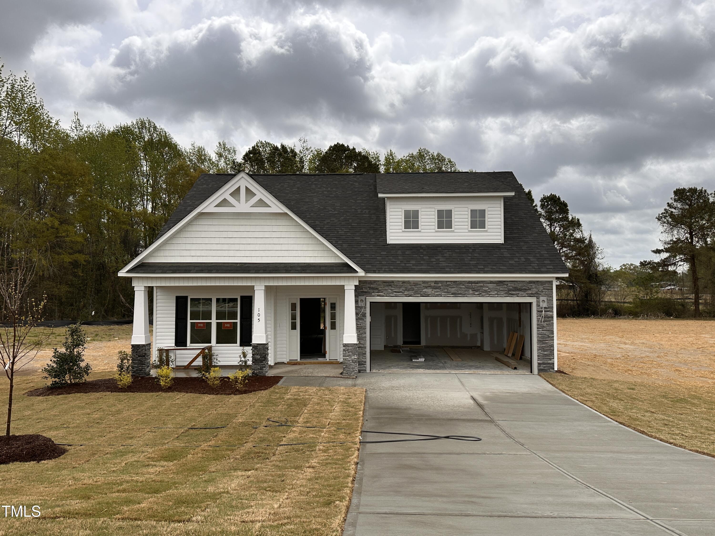105 Tuskeegee Drive Property Photo