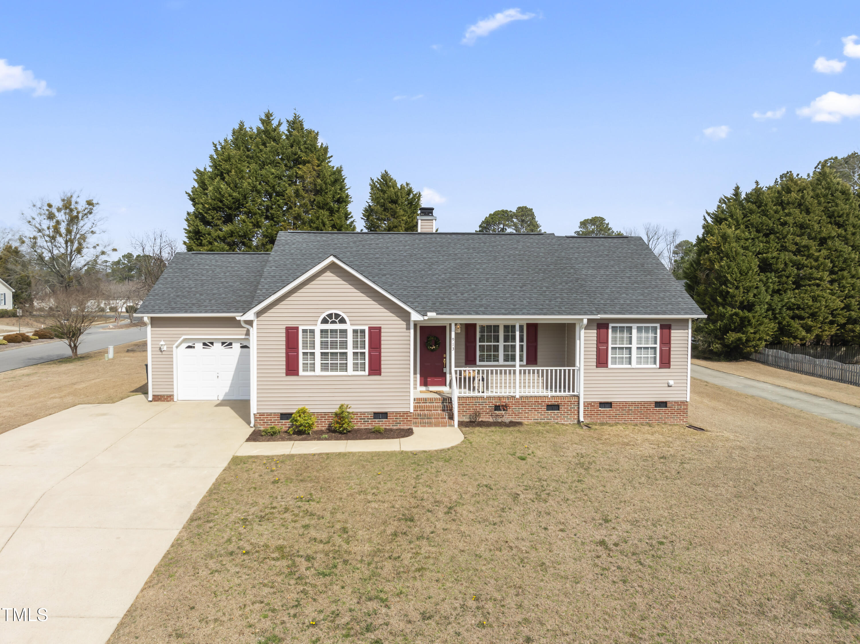 913 S Willhaven Drive Property Photo