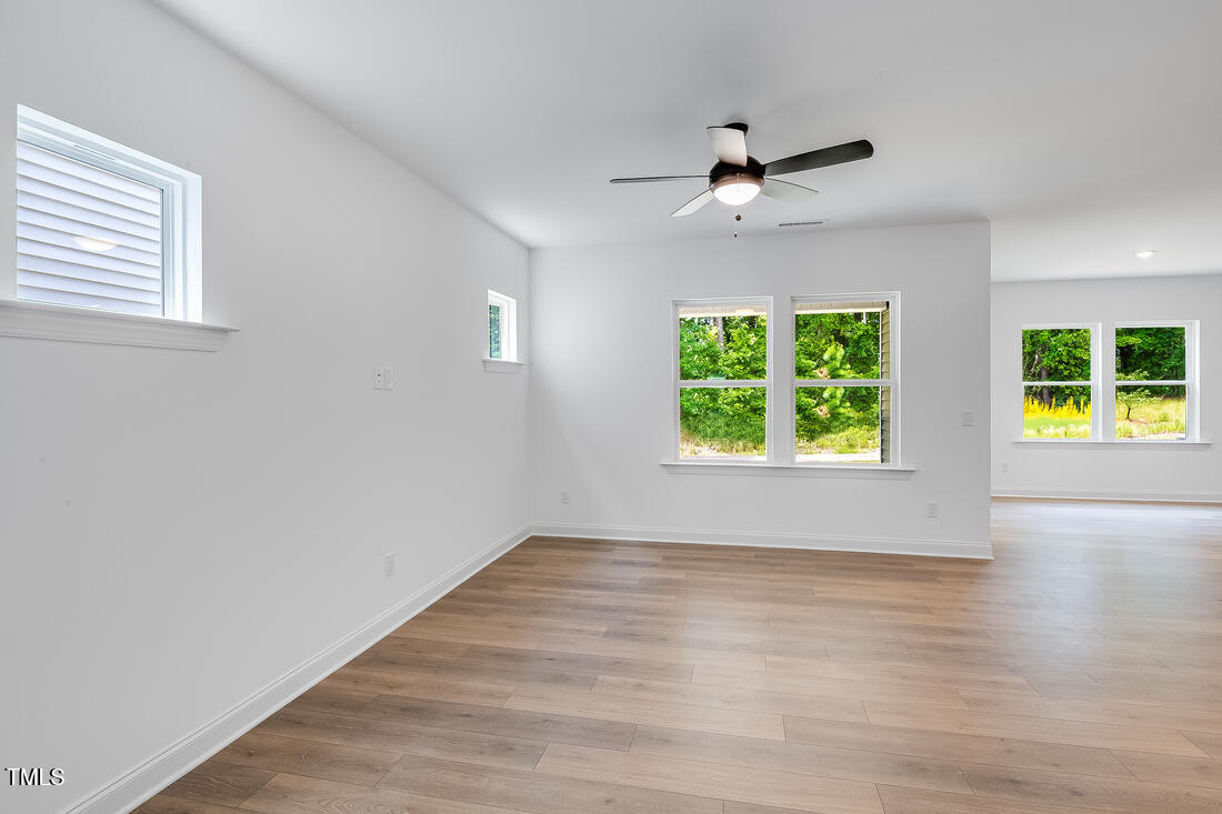 136 Blue Butterfly Drive Property Photo 3