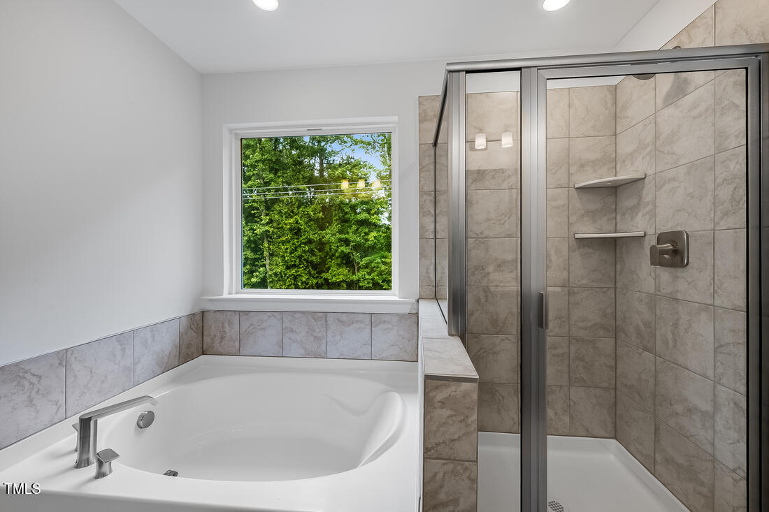 136 Blue Butterfly Drive Property Photo 8