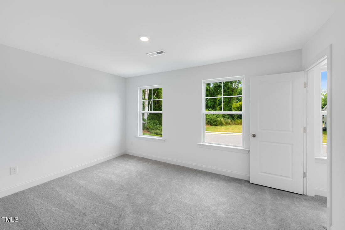 136 Blue Butterfly Drive Property Photo 9