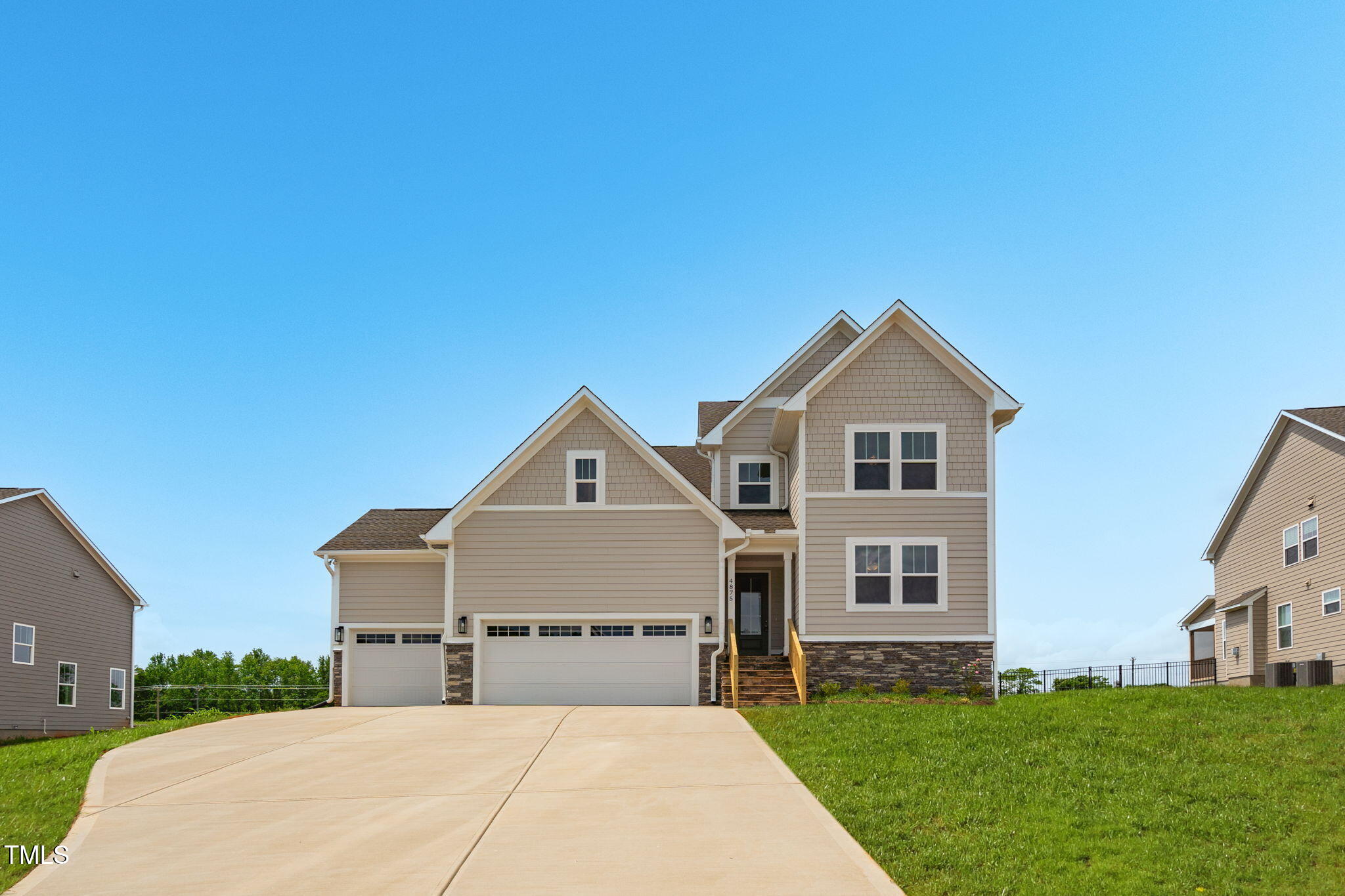 4875 Grosbeak Court Property Photo