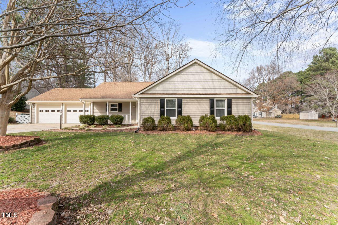 210 Long Crescent Drive Property Photo