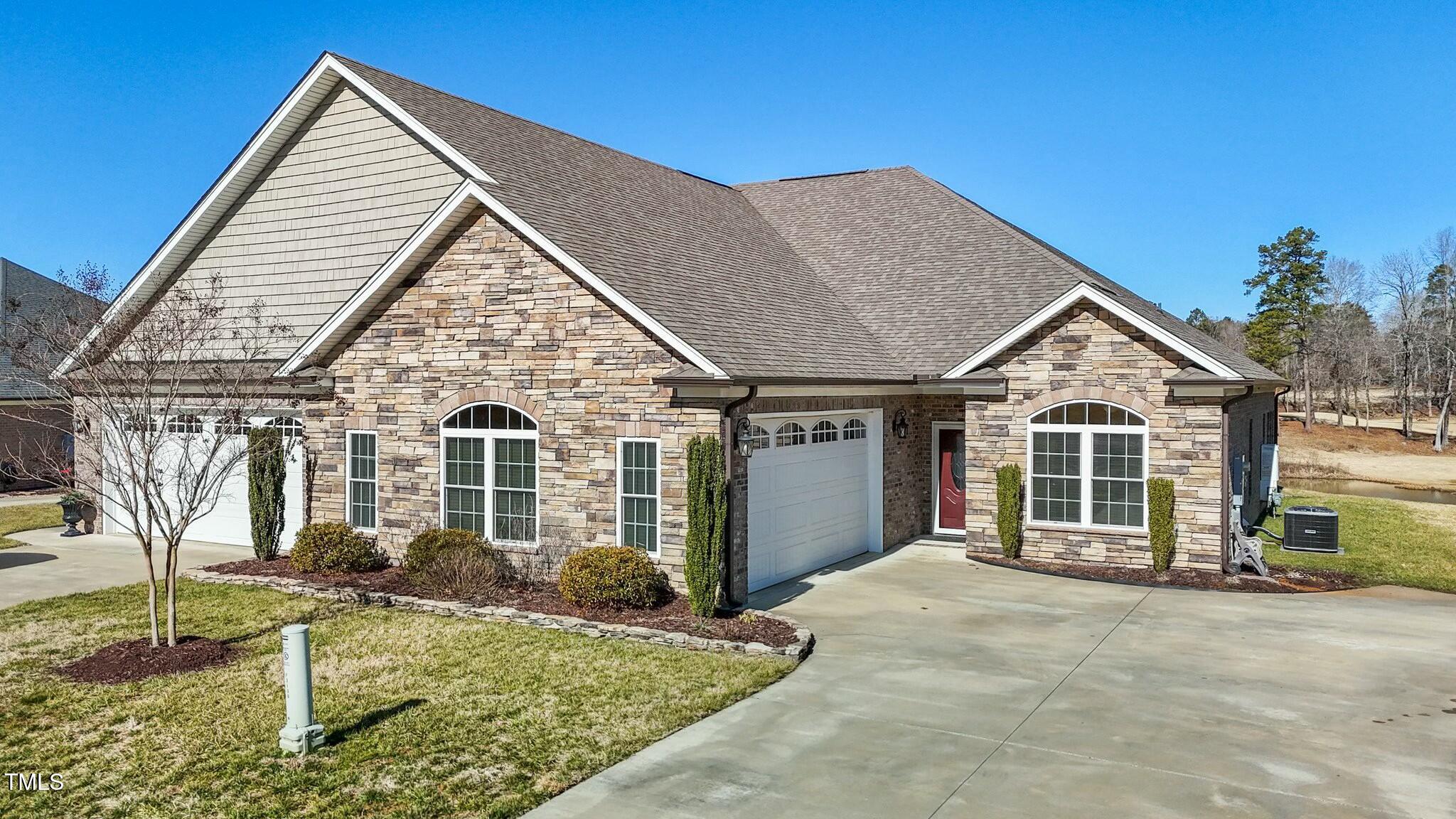 2126 Lake Point Drive Property Photo
