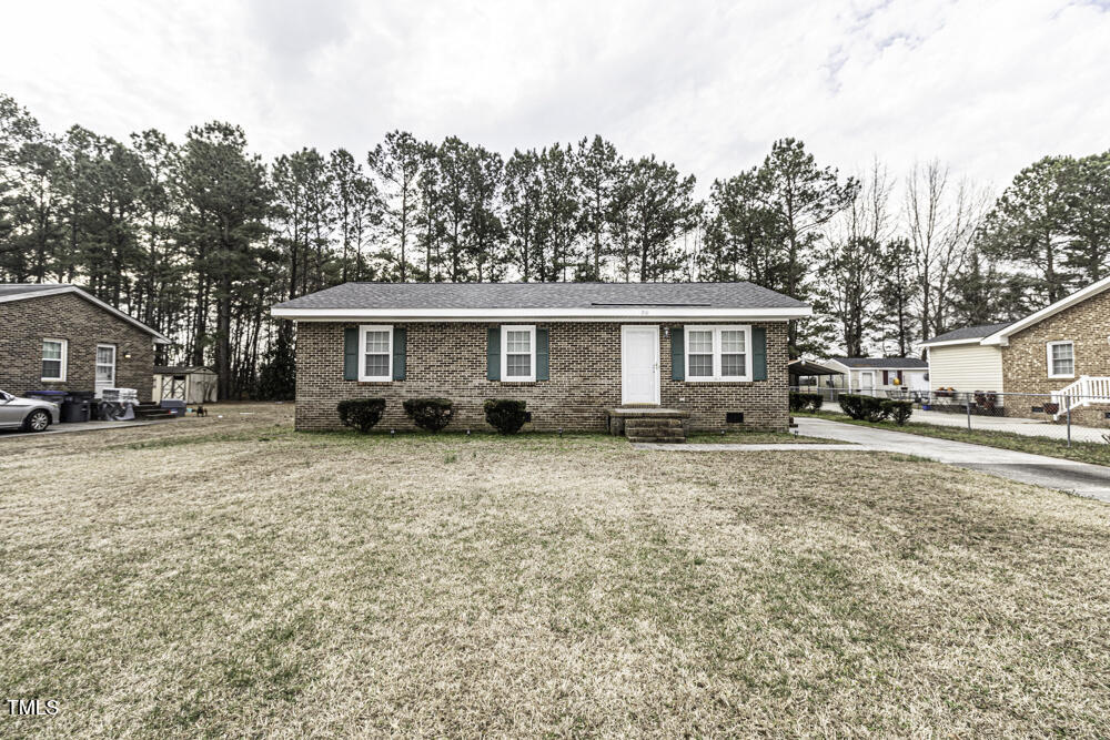200 Walter Drive Property Photo