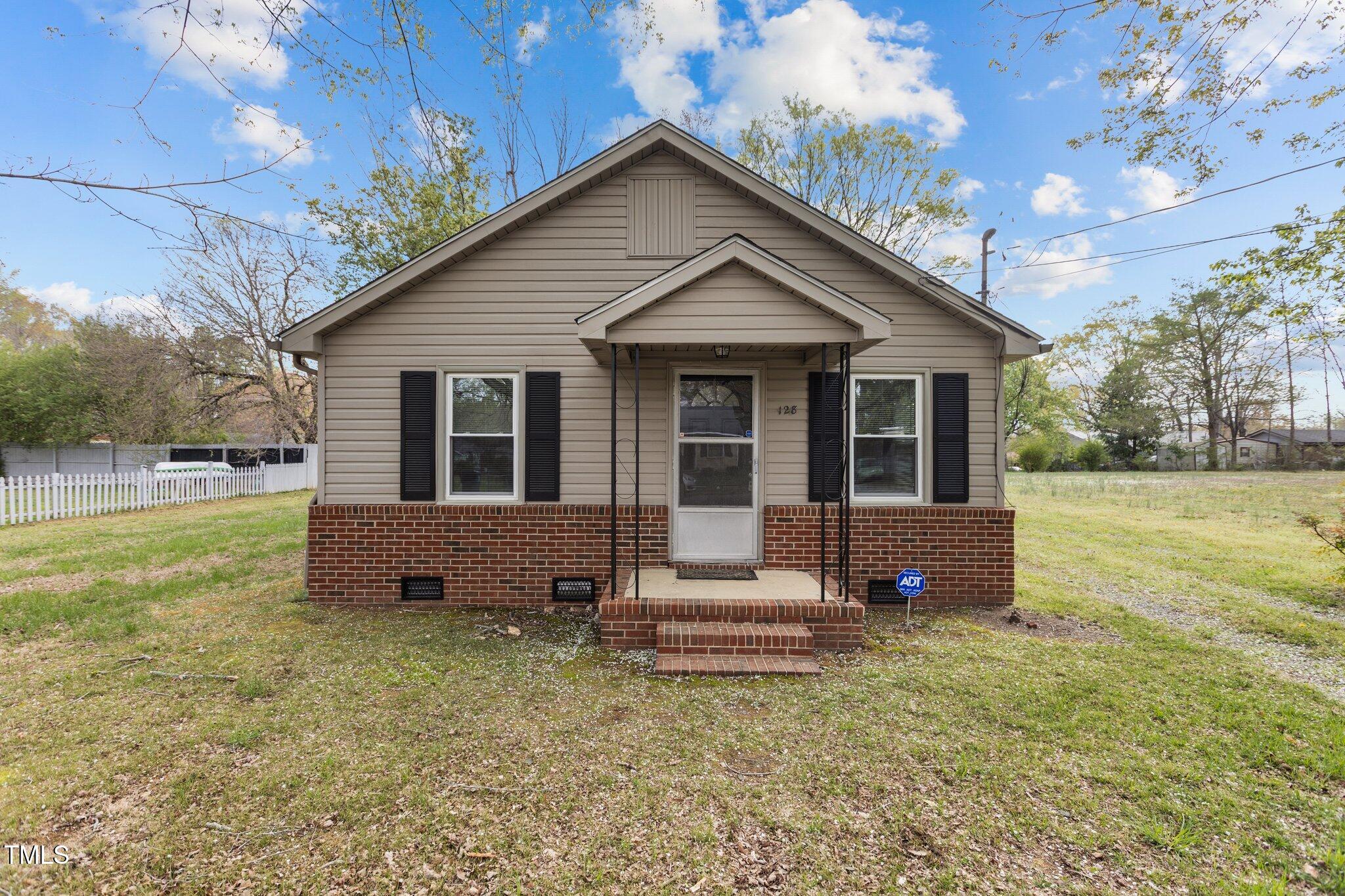 128 Warren Avenue Property Photo