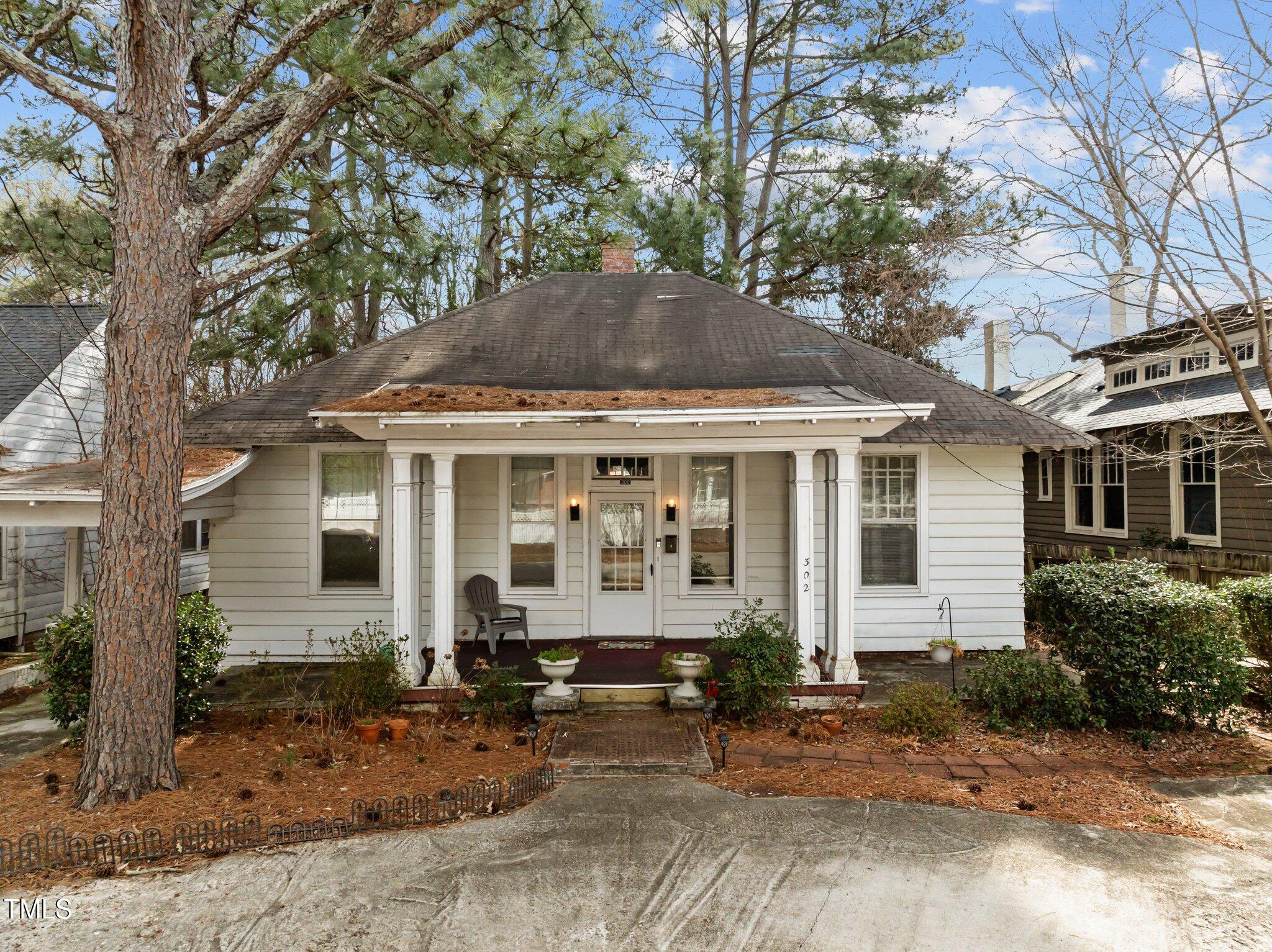 302 Raleigh Road Parkway N Property Photo