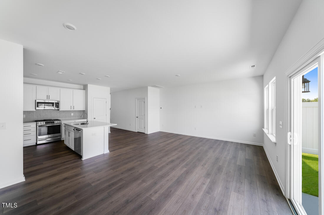 270 Sweetbay Tree Drive Property Photo 5