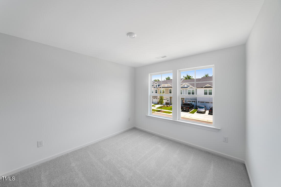 270 Sweetbay Tree Drive Property Photo 8