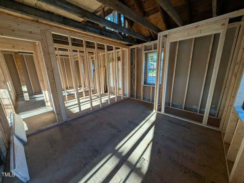 215 Jasper Street Property Photo 6