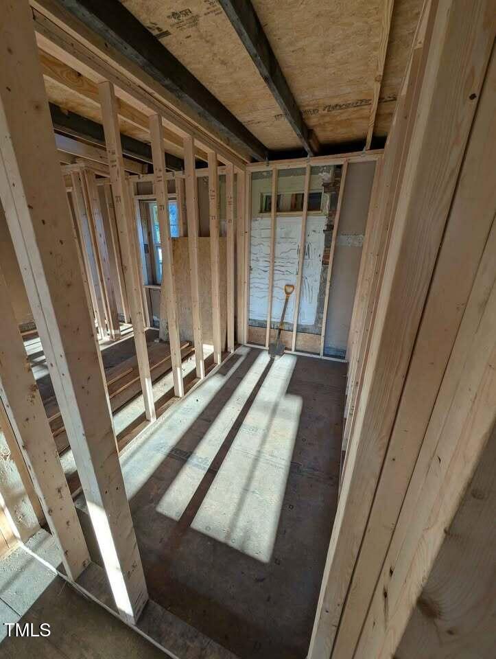 215 Jasper Street Property Photo 8