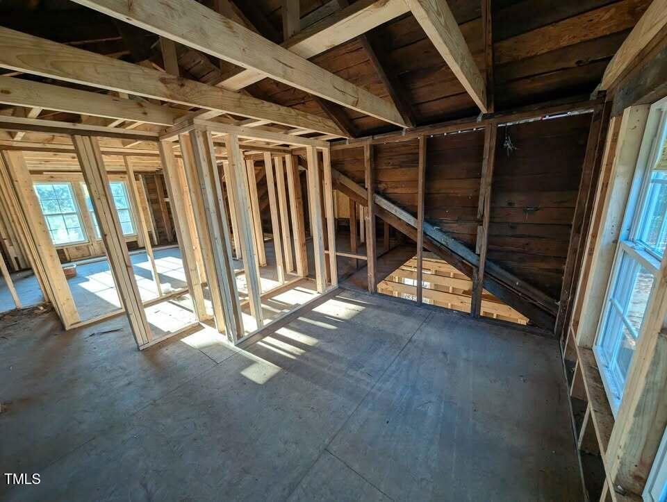 215 Jasper Street Property Photo 12