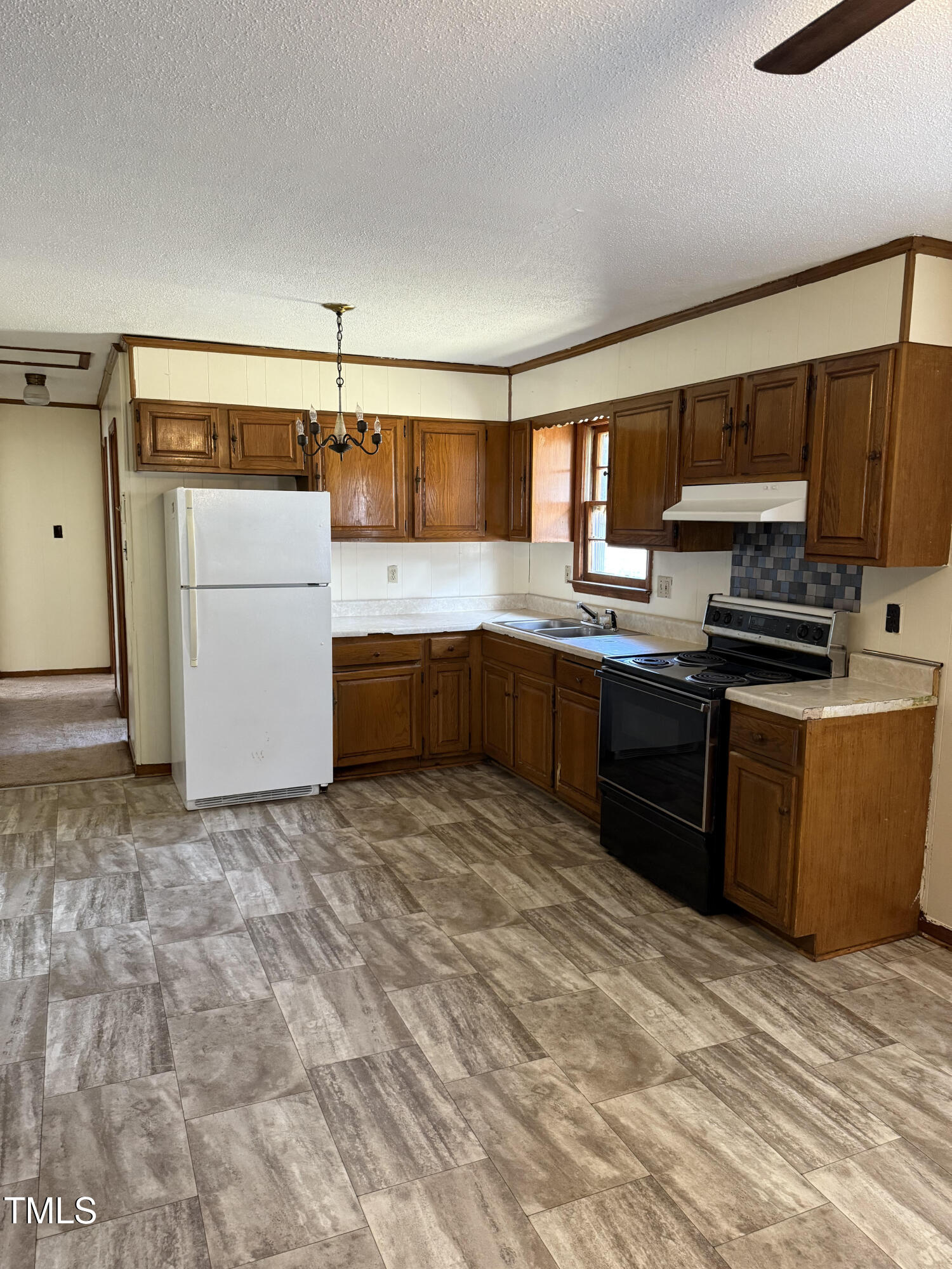 177 Hilltop Drive Drive Property Photo 4