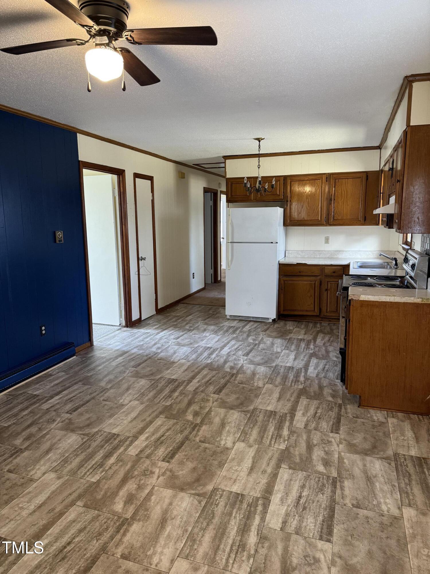 177 Hilltop Drive Drive Property Photo 5