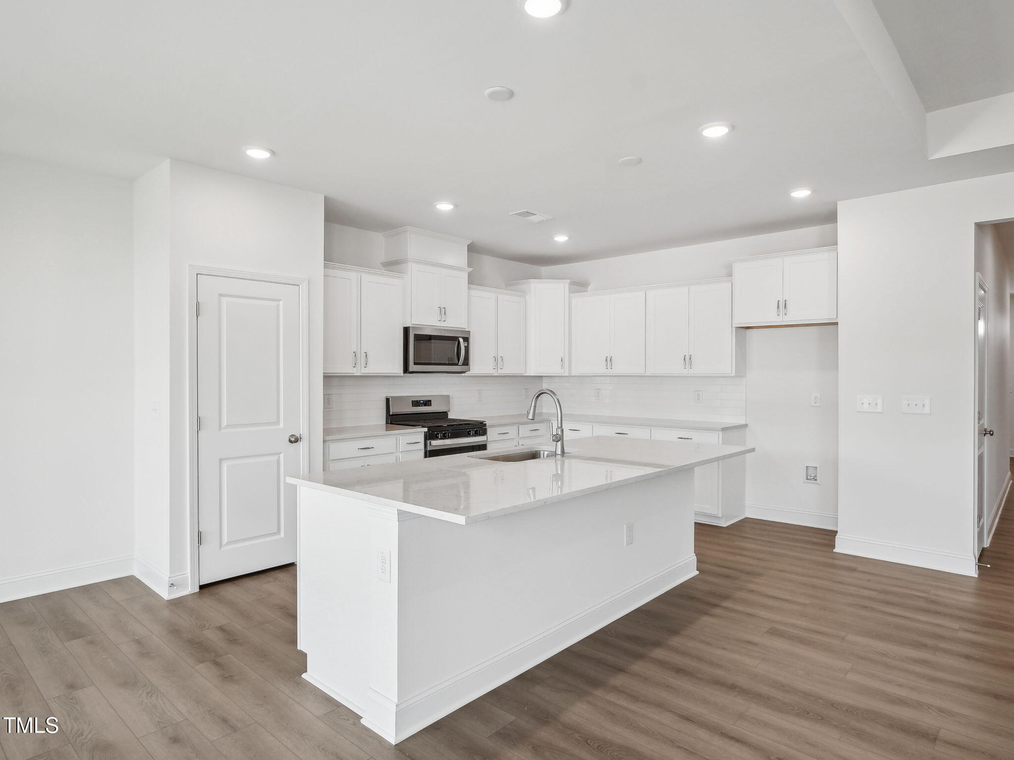 121 Willow Cameron Way Property Photo 9