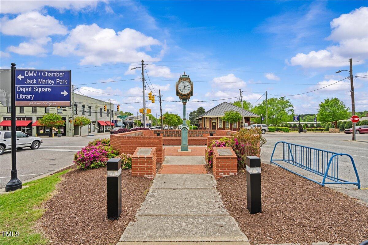 121 Willow Cameron Way Property Photo 37