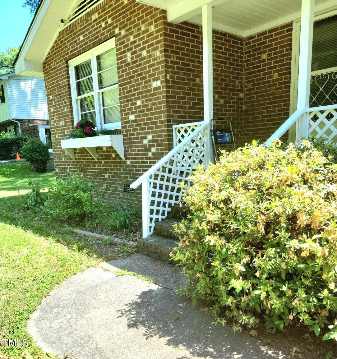 323 Ranch Farm Road Property Photo 2