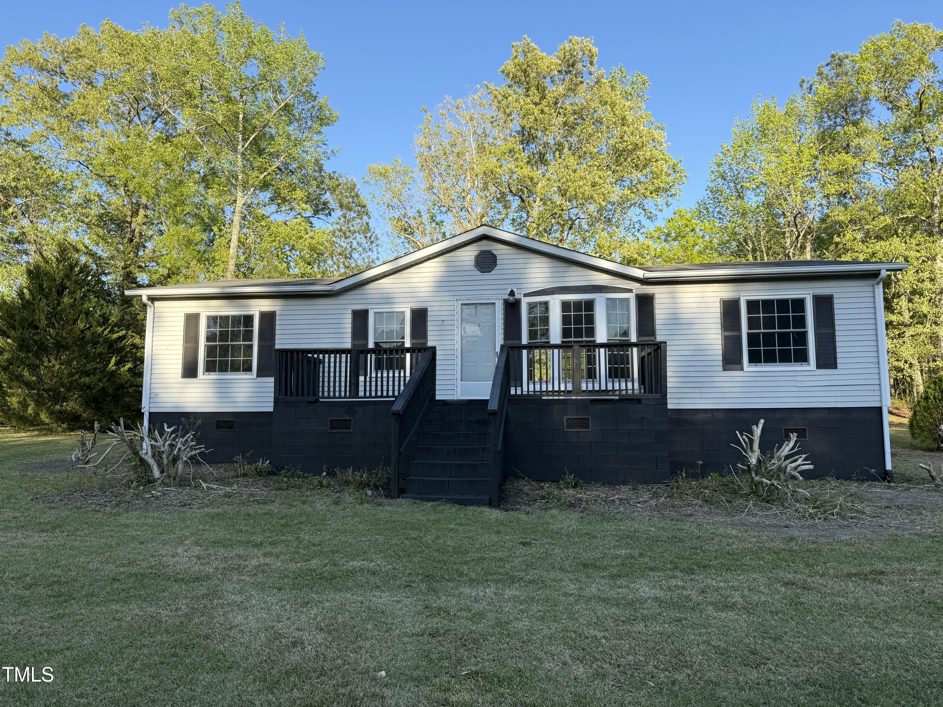 129 Davie Wood Drive Property Photo 2