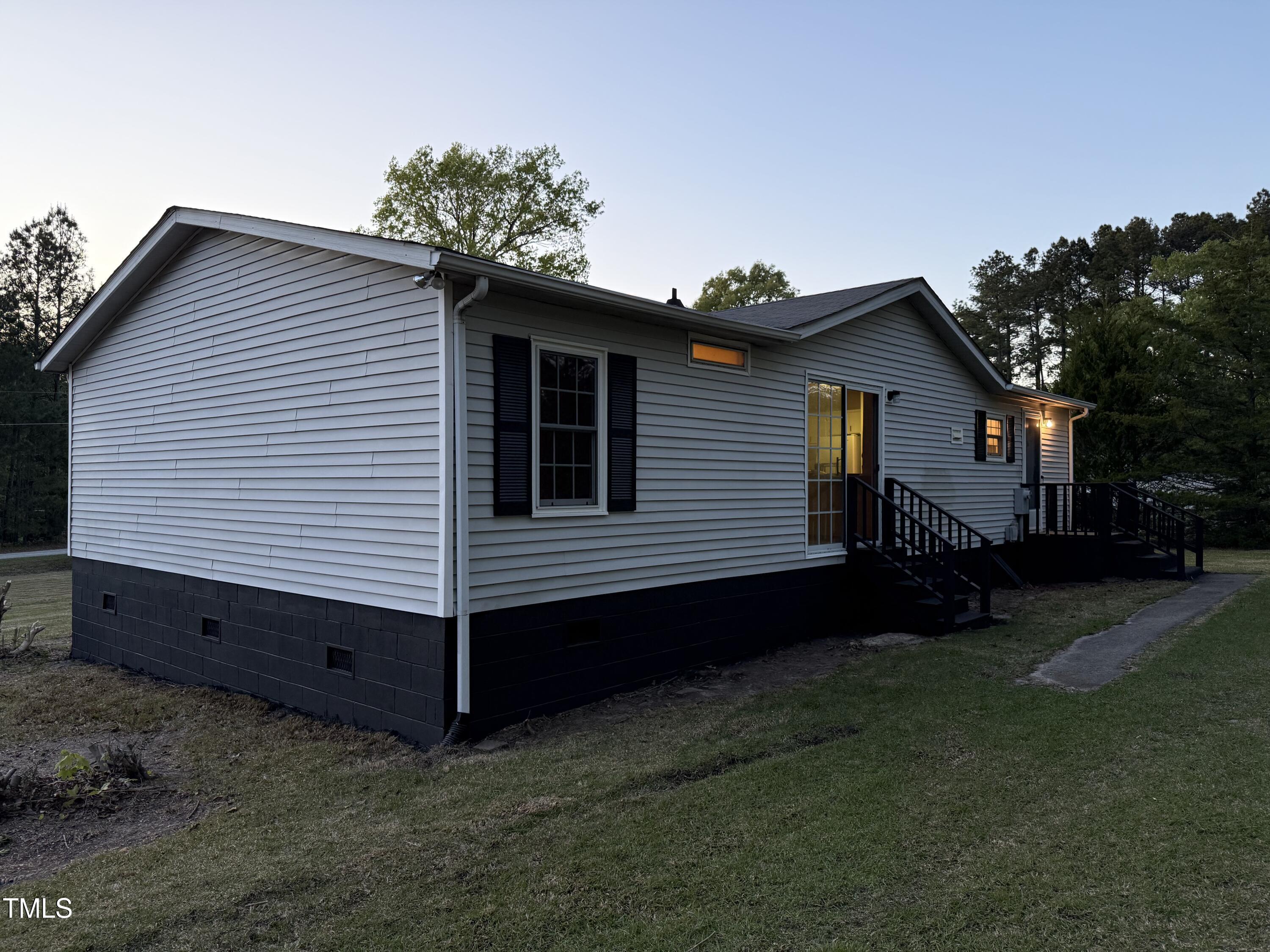 129 Davie Wood Drive Property Photo 6