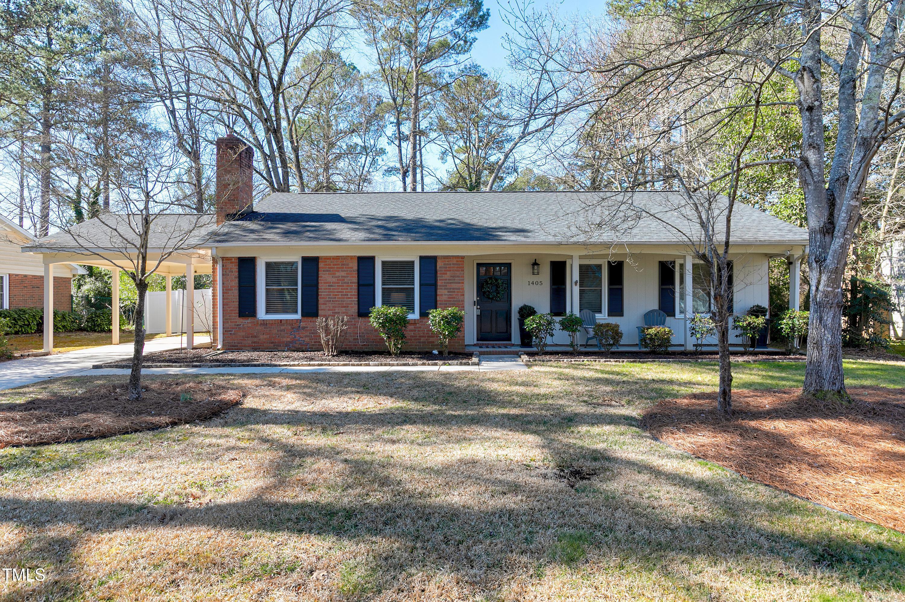 1405 Suterland Road Property Photo