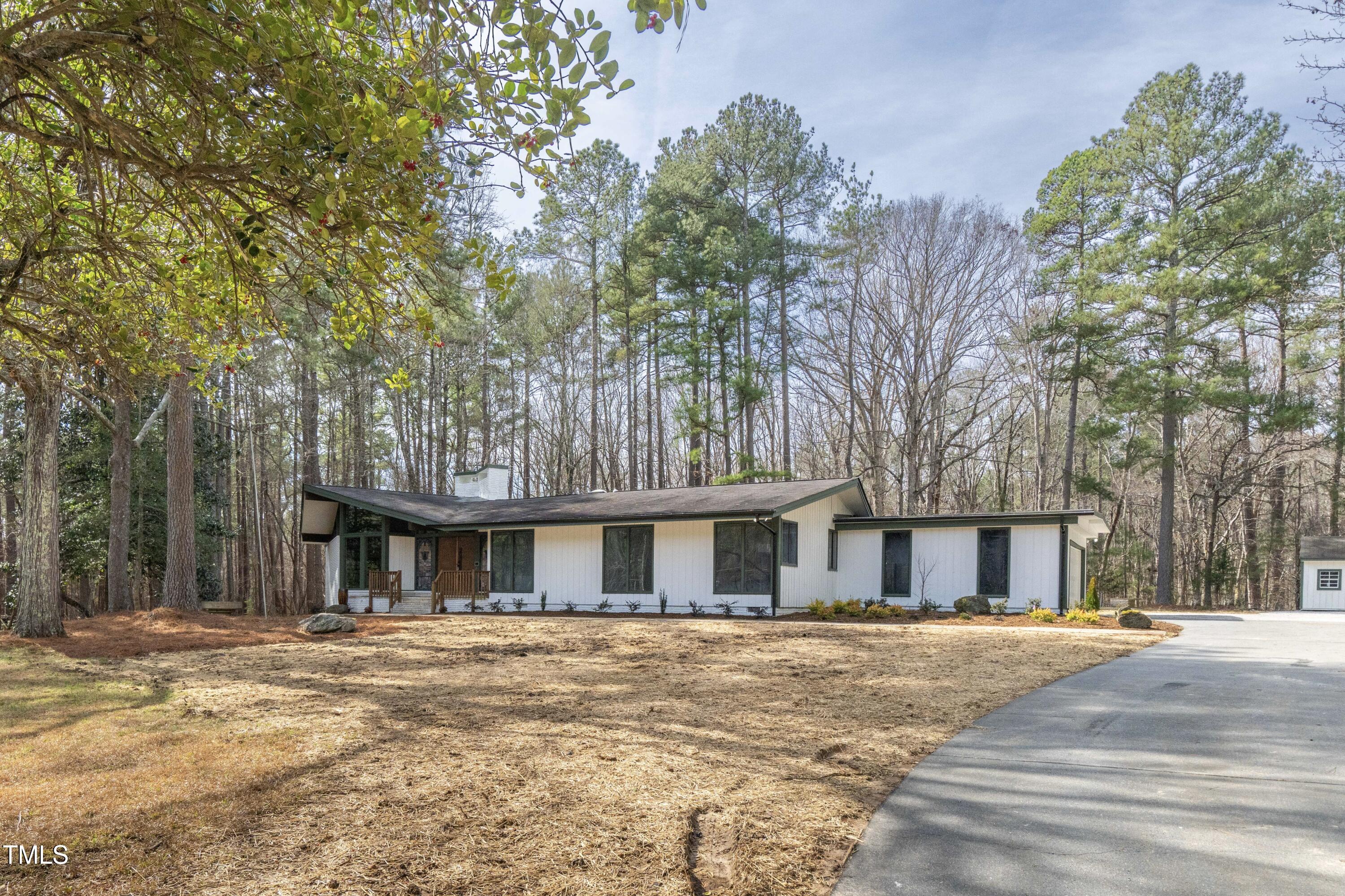 5711 Craig Road Property Photo