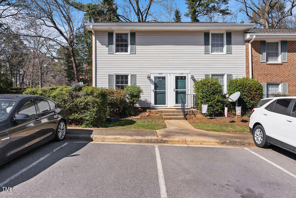 1020 Nottingham Court Property Photo