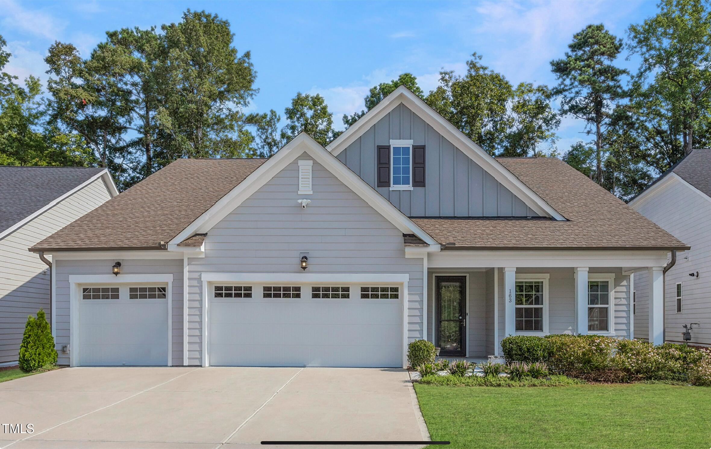 163 English Violet Lane Lane Property Photo