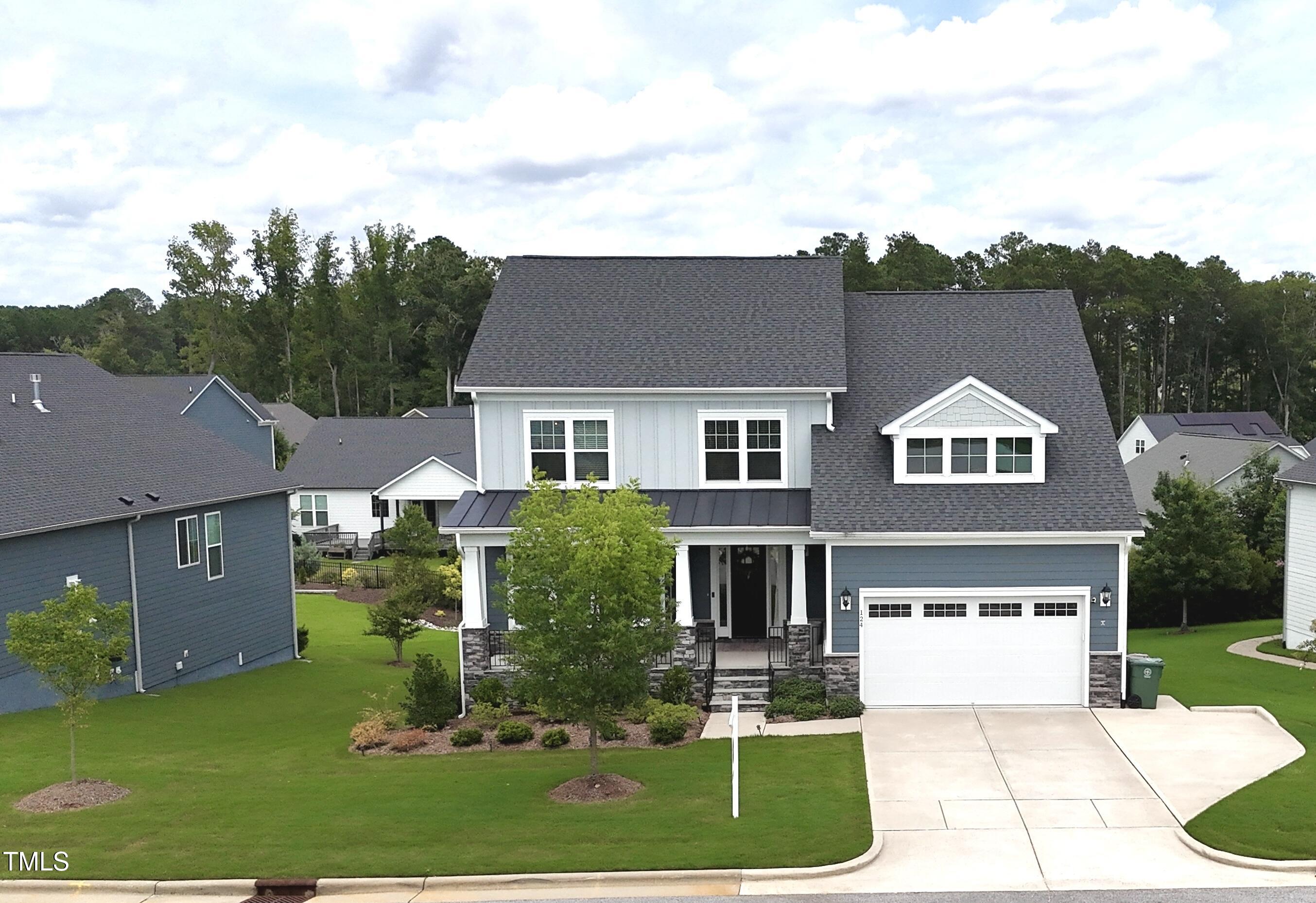 124 Ferrell Road W Property Photo 1