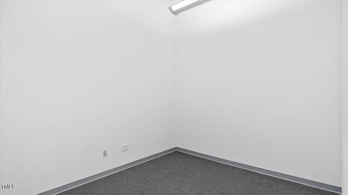 510/514 Dabney Drive Property Photo 12
