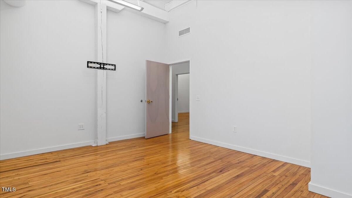 510/514 Dabney Drive Property Photo 15