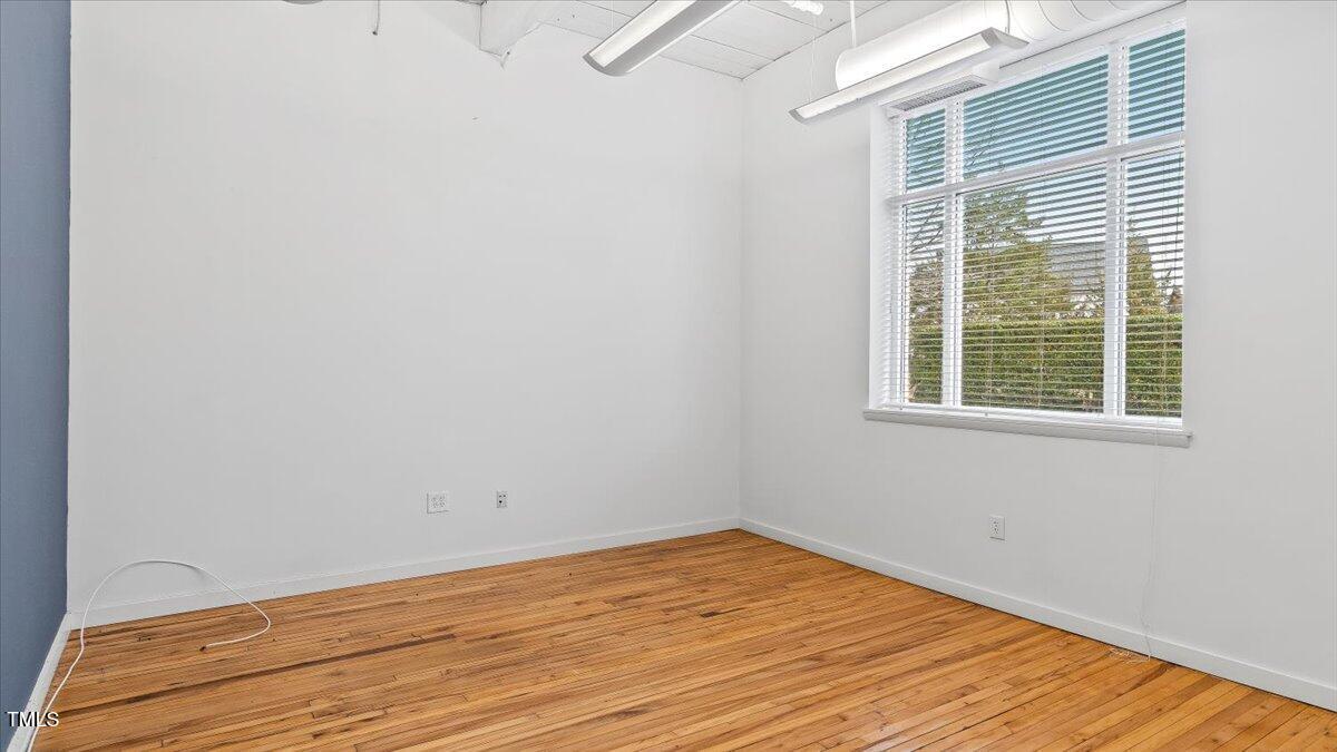510/514 Dabney Drive Property Photo 19