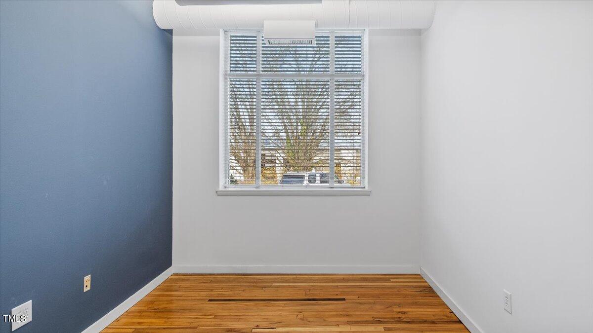510/514 Dabney Drive Property Photo 23