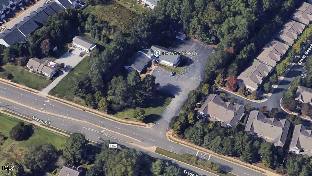 5408 Tryon Road Property Photo 2