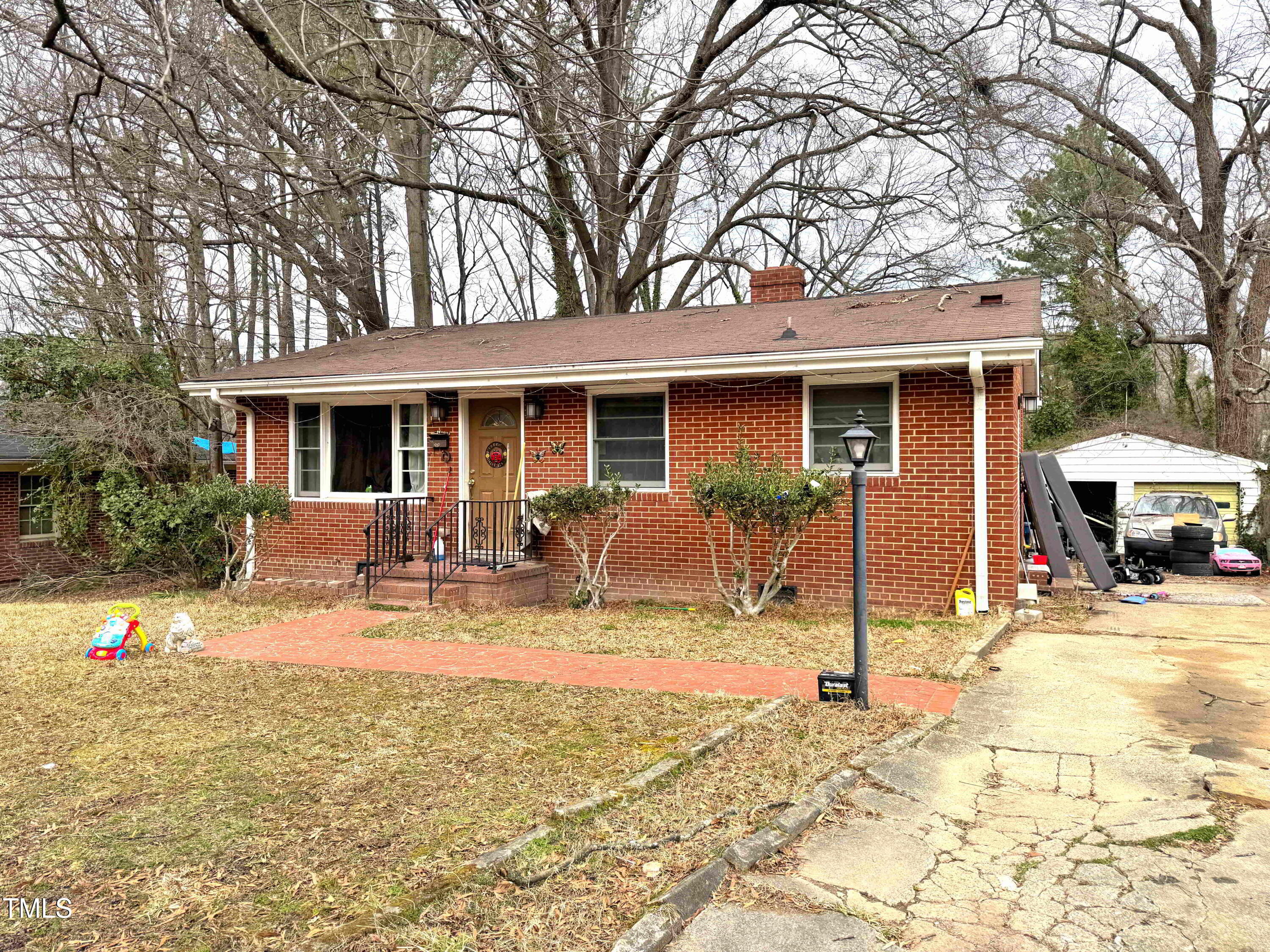 2607 Sater Street Property Photo