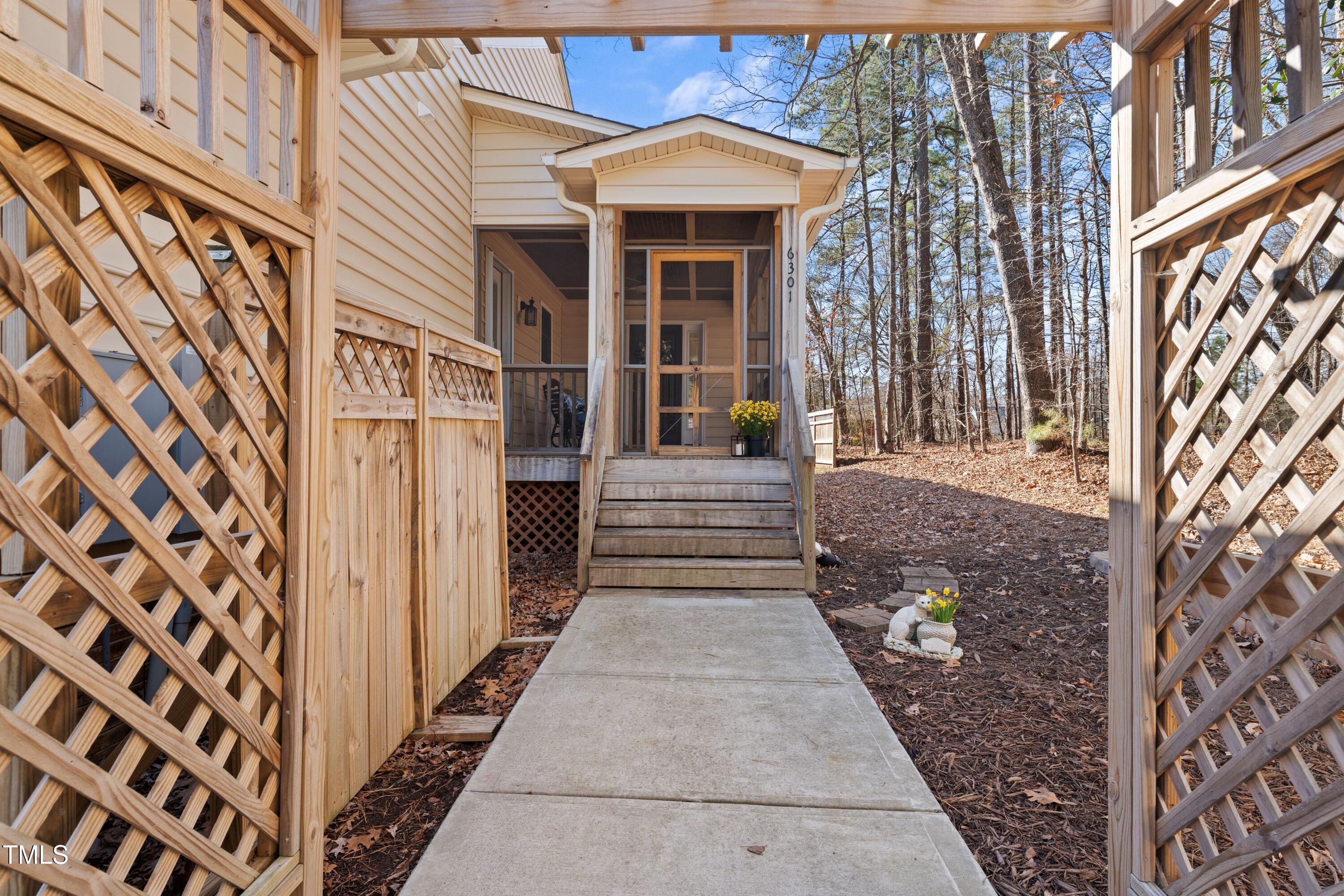6301 King Lawrence Road Property Photo 3