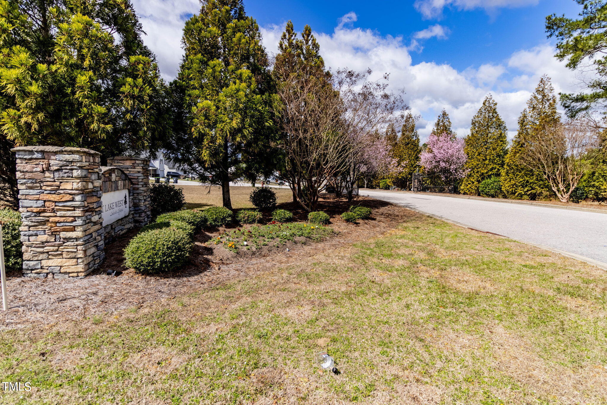 264 Fawnbrook Drive Property Photo 9