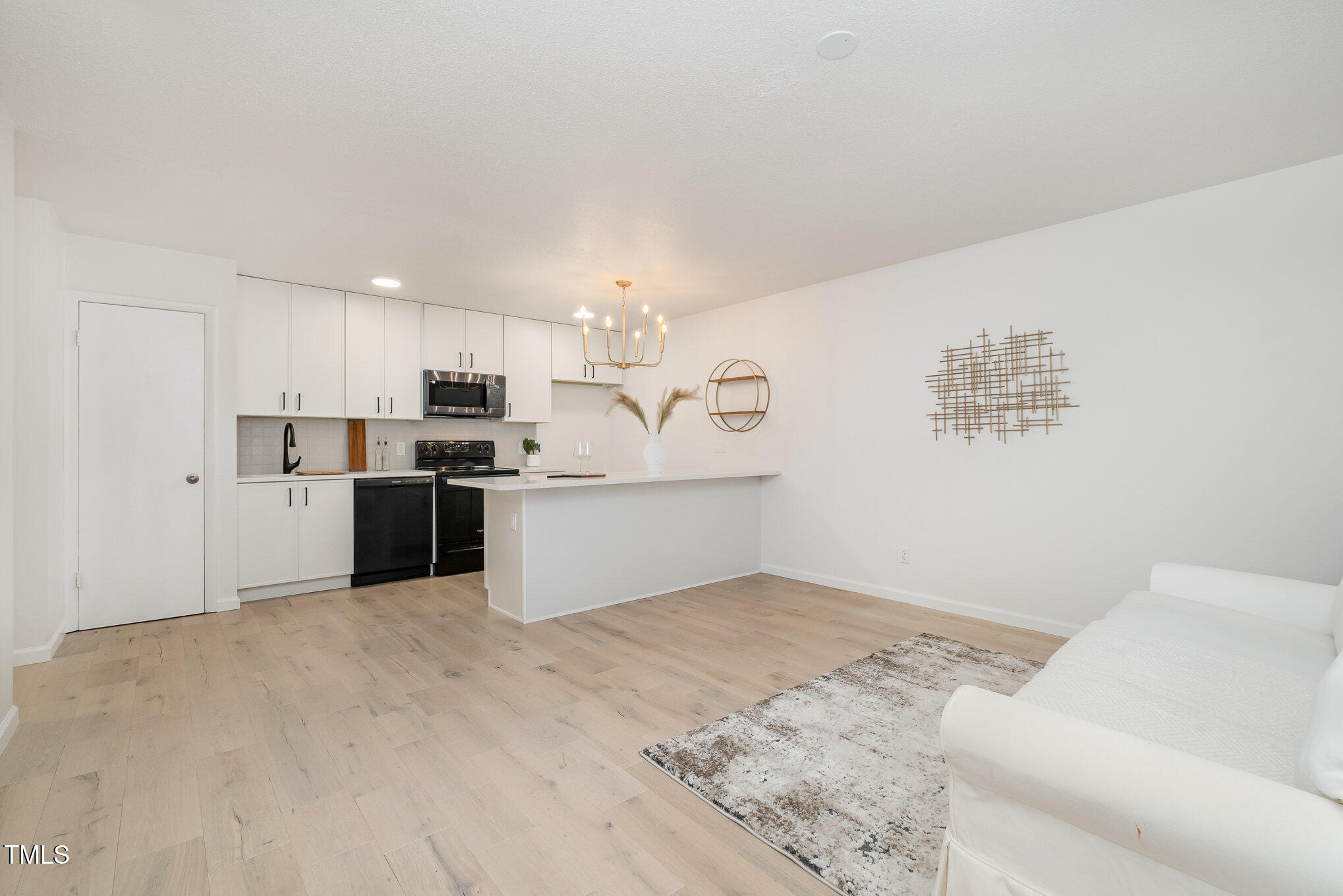 130 S Estes Drive # F6 Property Photo