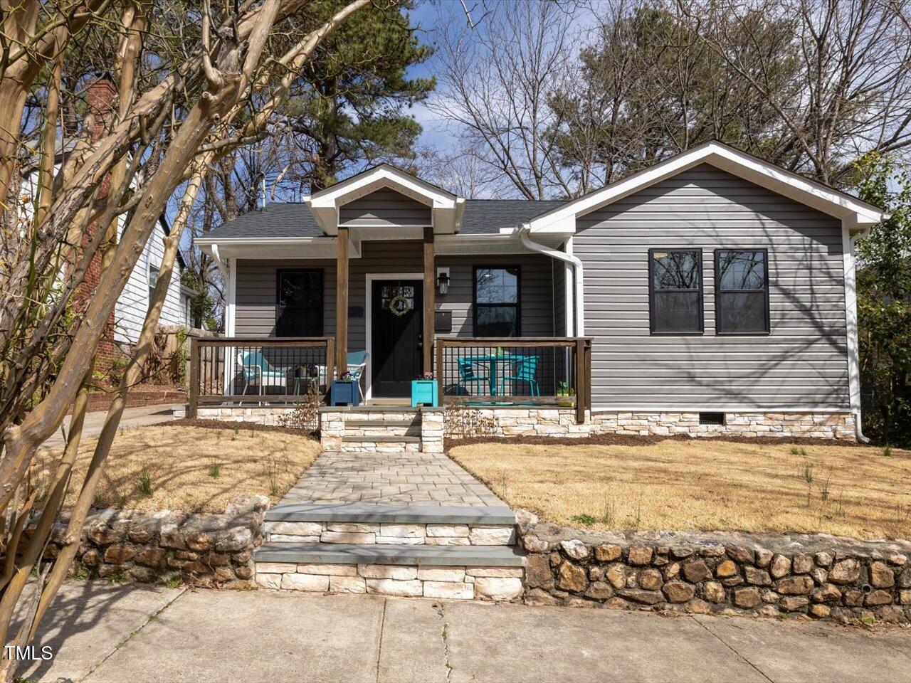 611 Dunbar Street Property Photo
