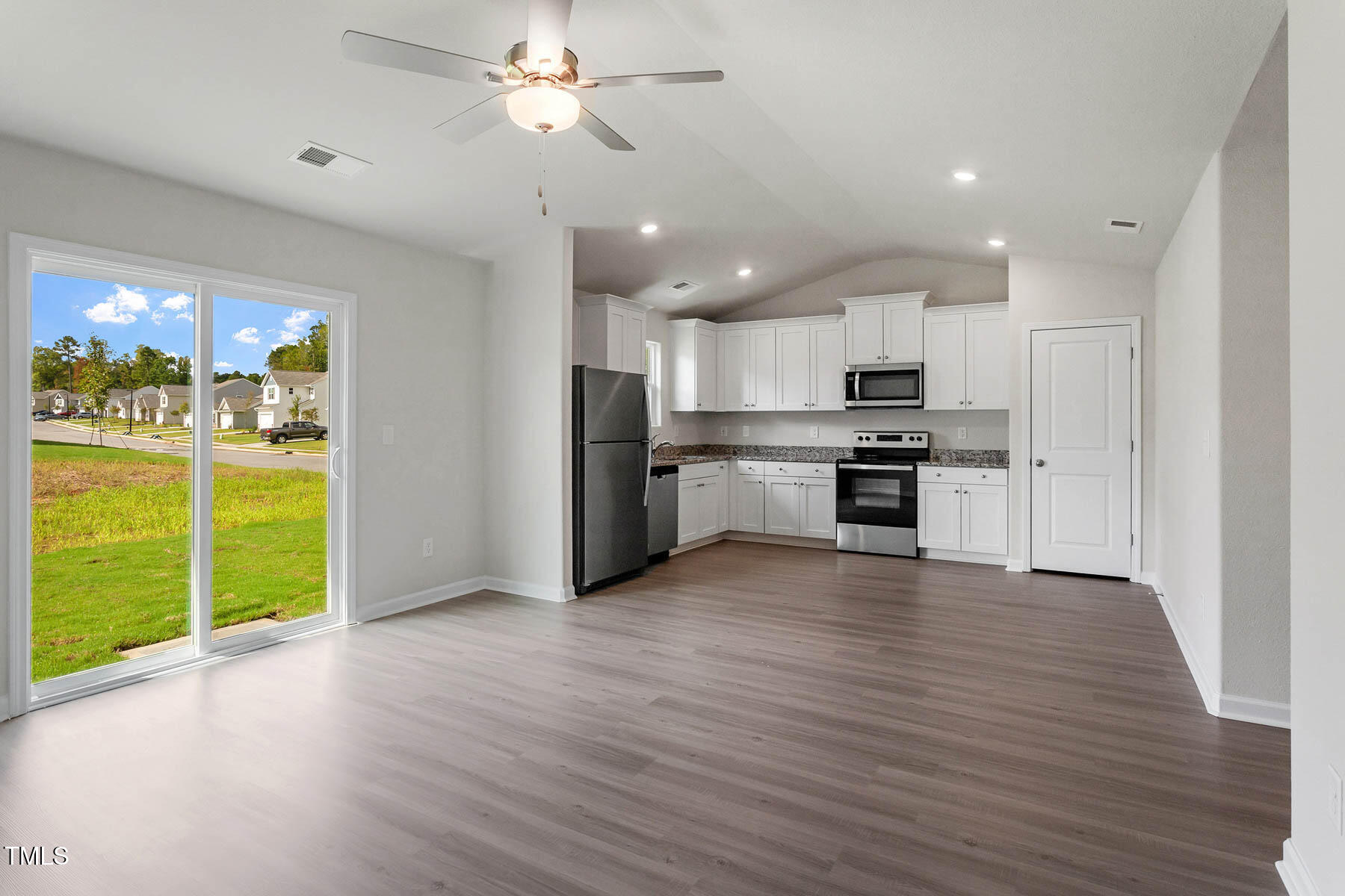 103 Flue Court Property Photo 6