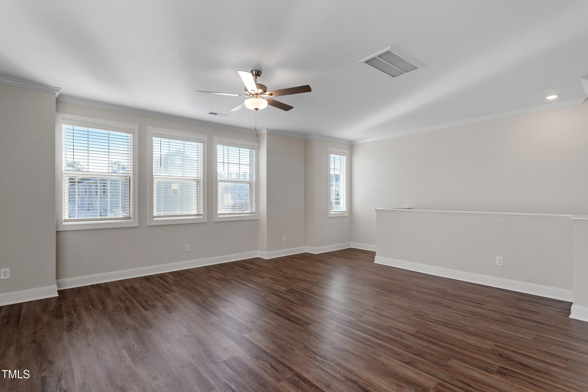 5322 River Reach Drive Property Photo 1