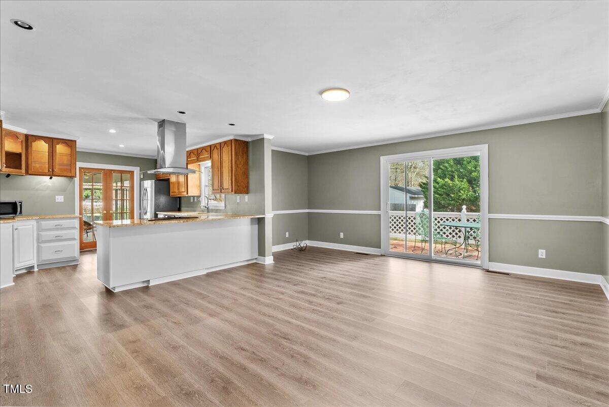 6325 Niblick Road Property Photo 6