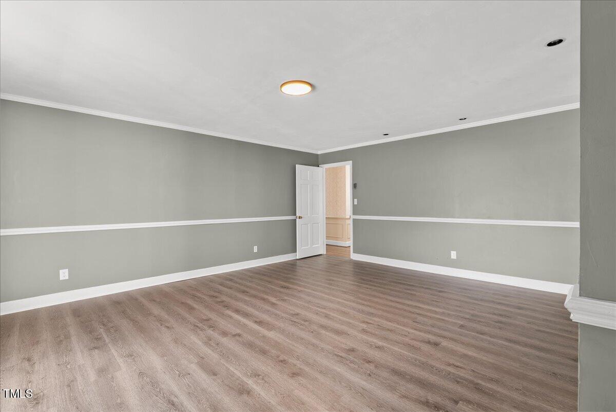 6325 Niblick Road Property Photo 7