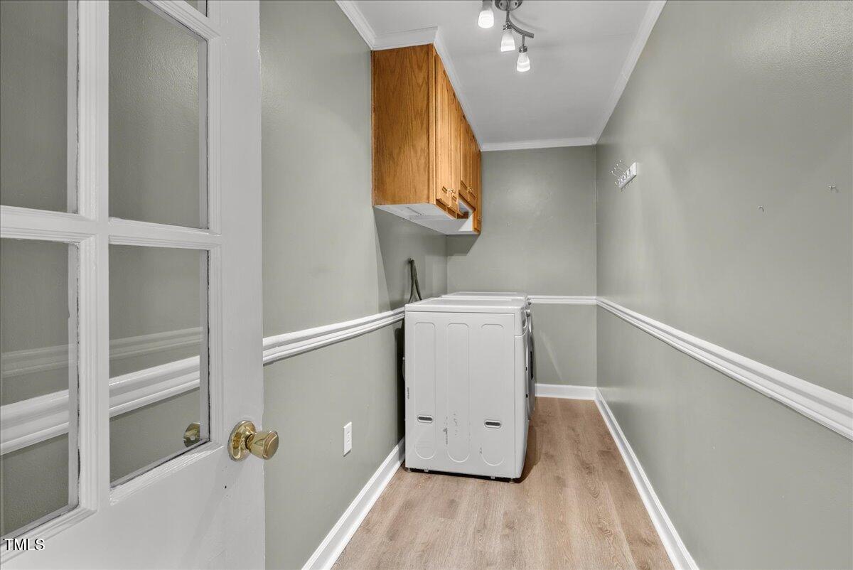 6325 Niblick Road Property Photo 13