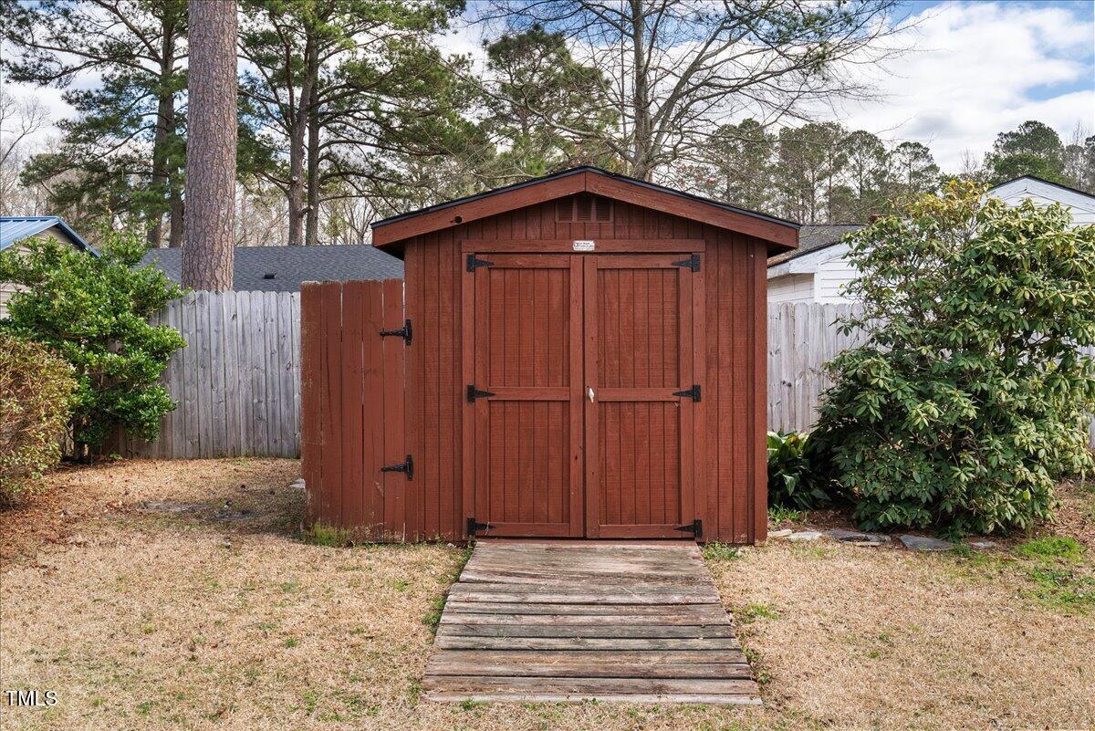 6325 Niblick Road Property Photo 25