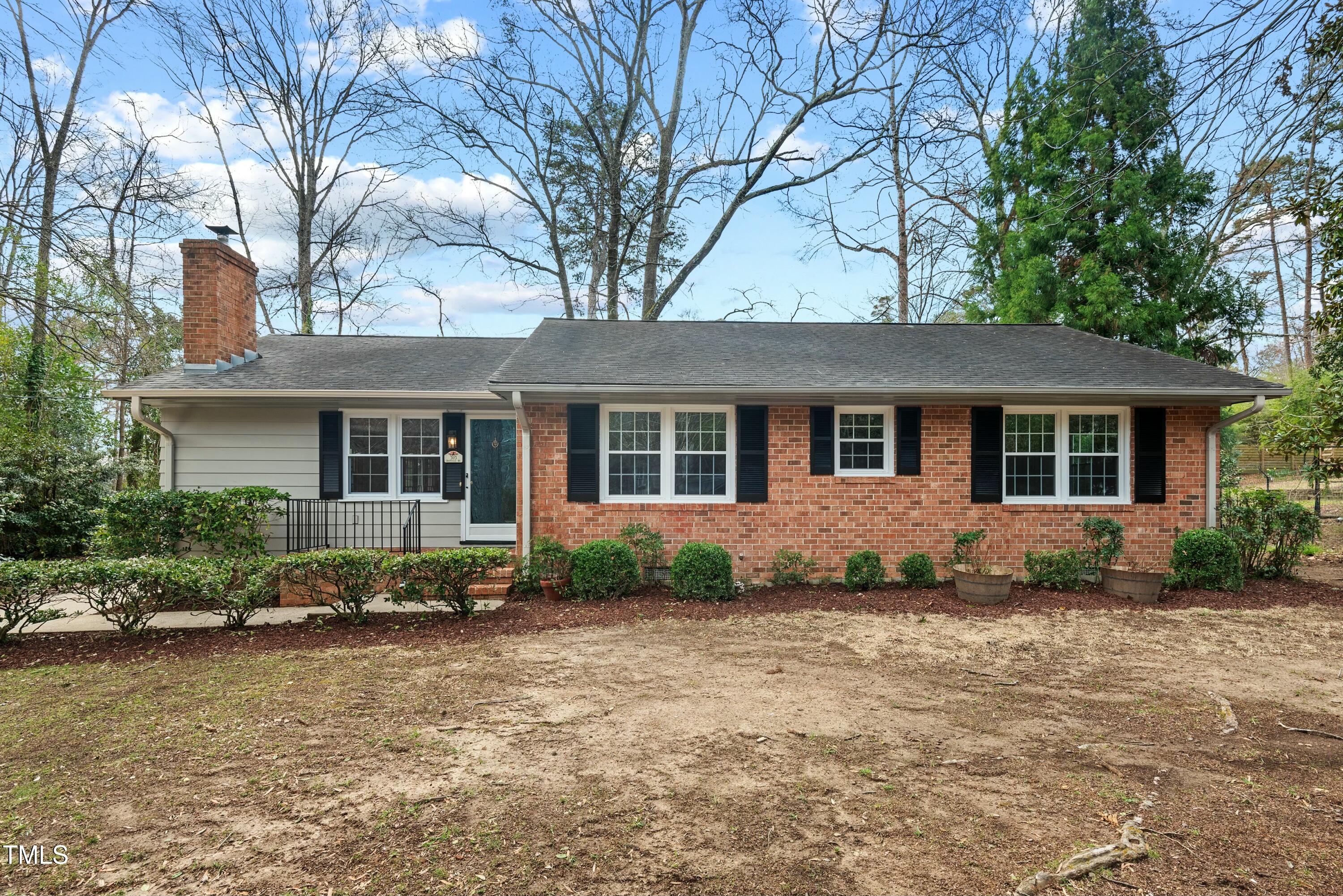 303 Granville Road Property Photo
