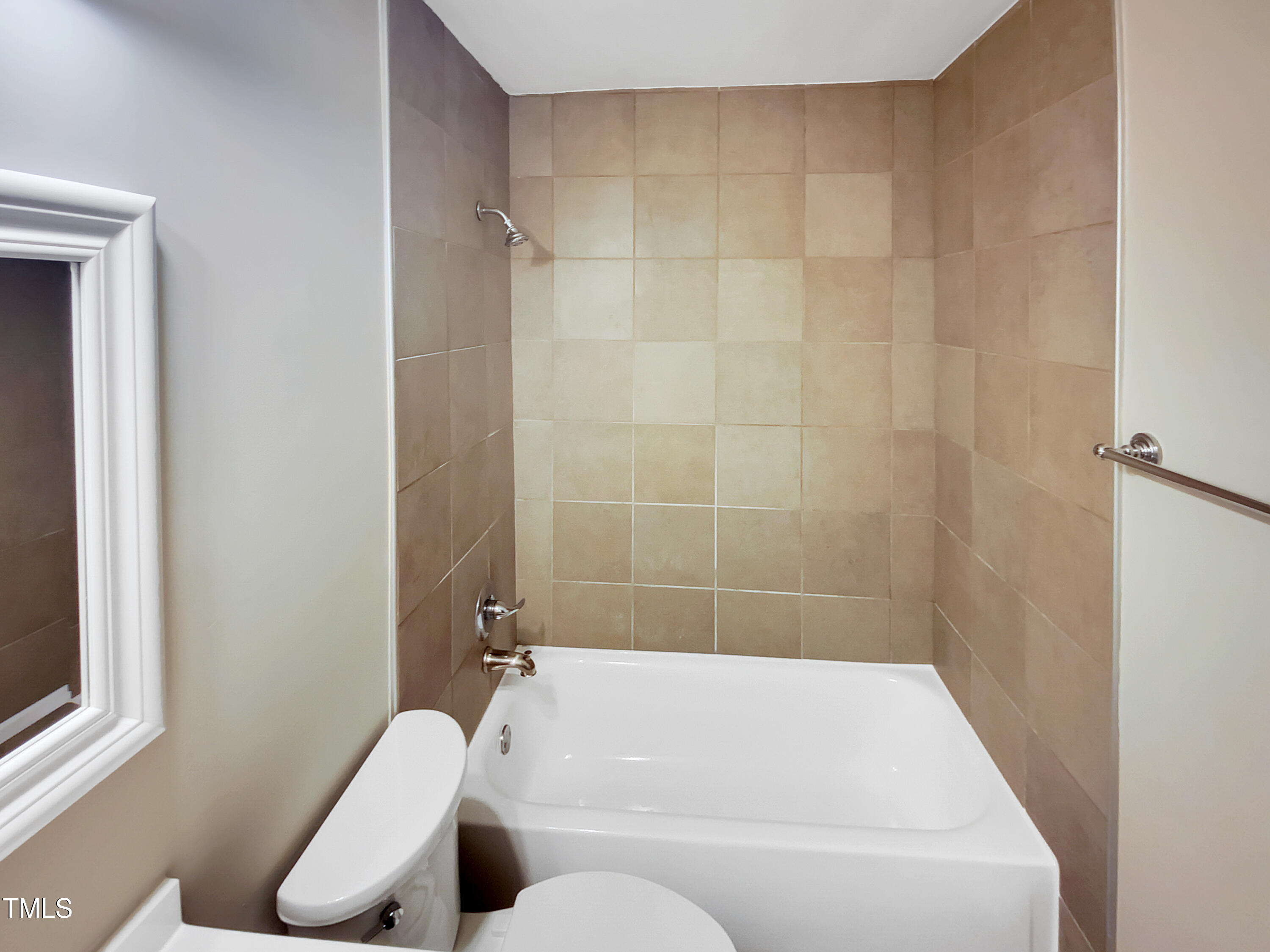 2412 Little John Road Property Photo 7