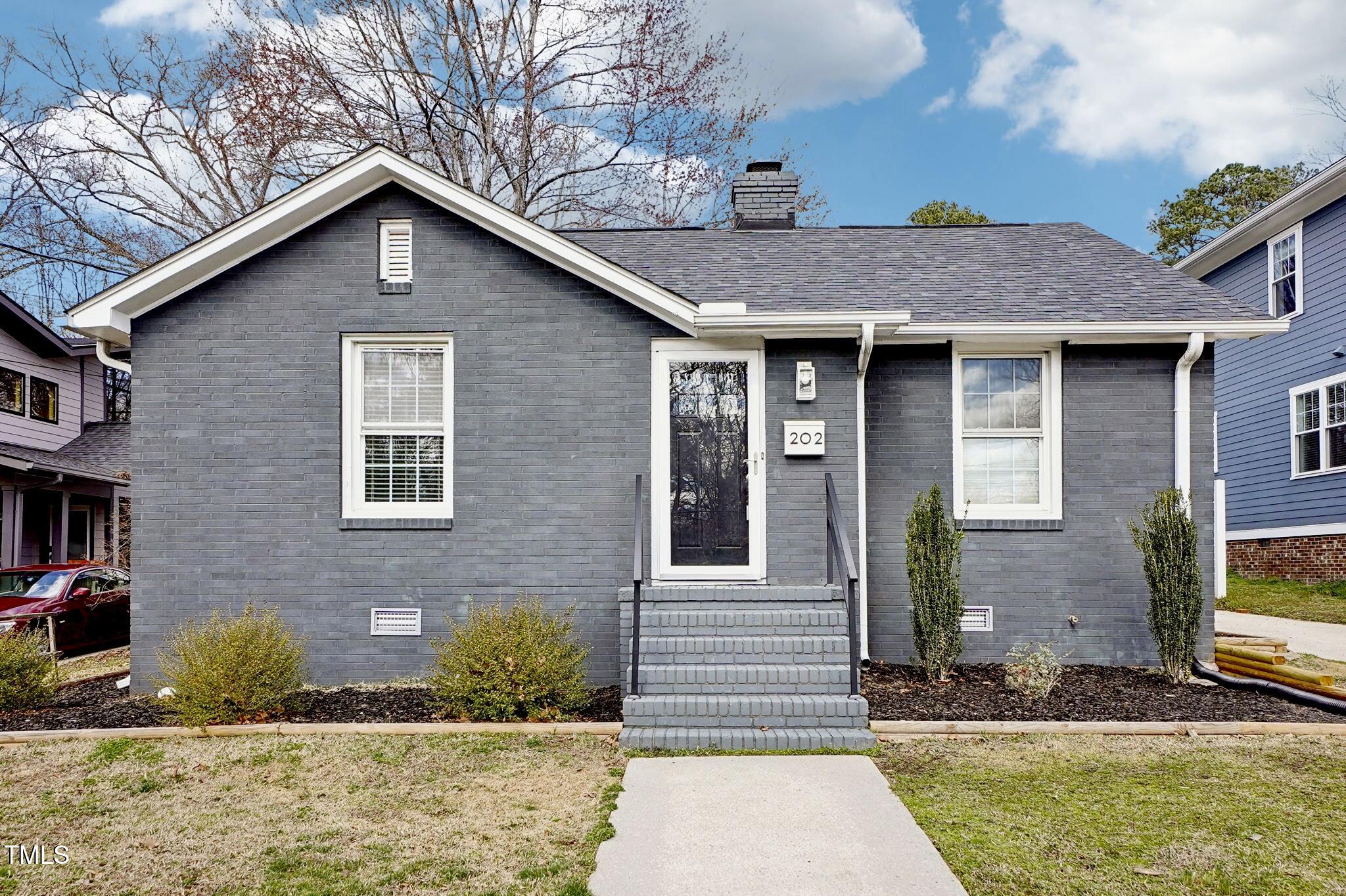 202 W Lavender Avenue Property Photo