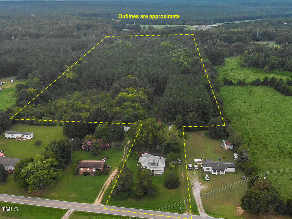 486 Airport Road Property Photo