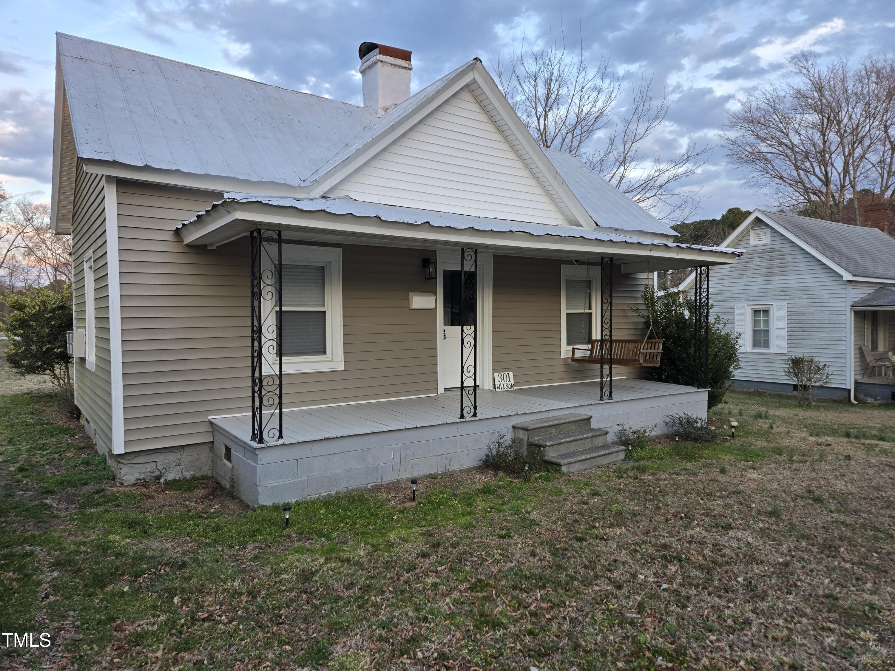 301 Wilson Street Property Photo