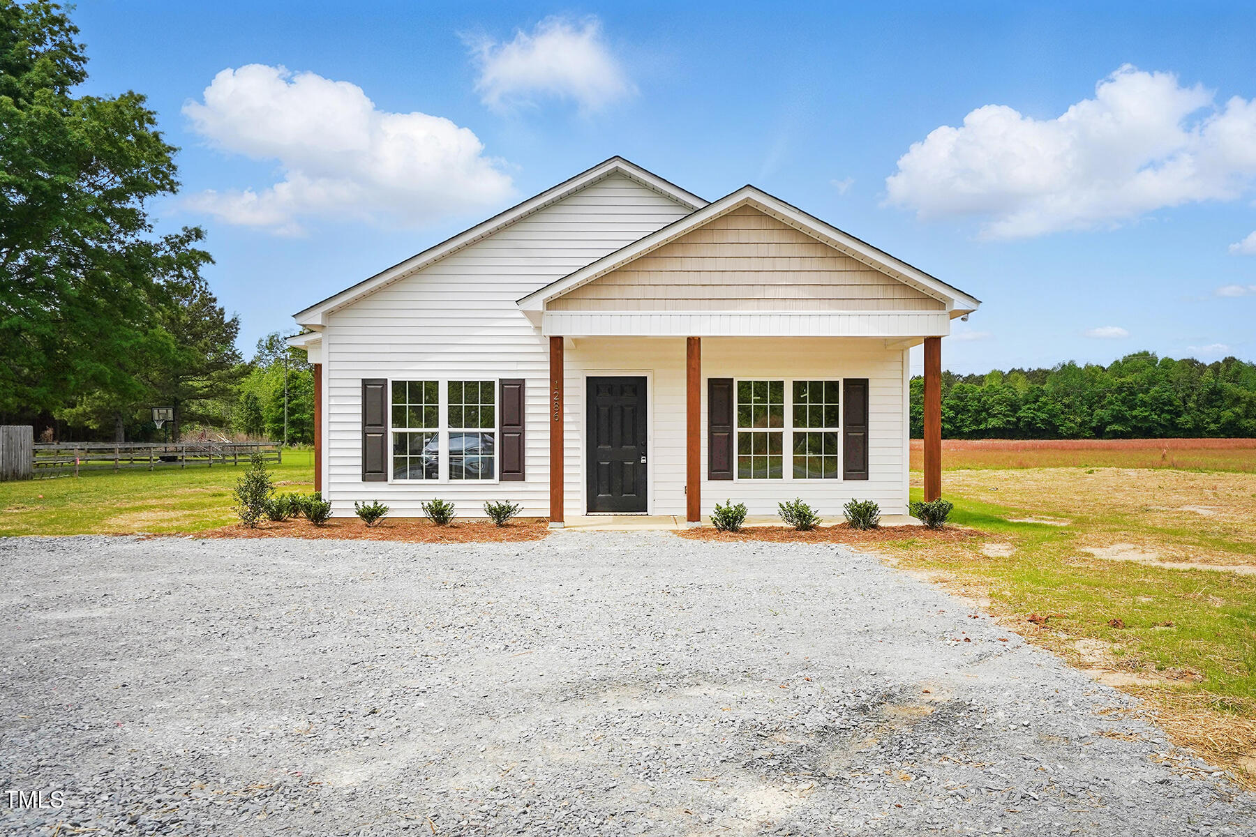 1286 W Blackman Road Property Photo